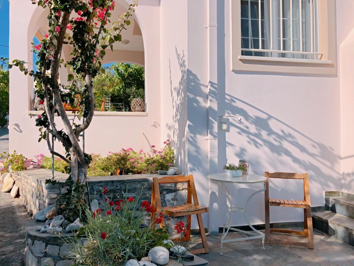 Elia'S House Traditional & Cozy By 8Essentially カリヴェス エクステリア 写真