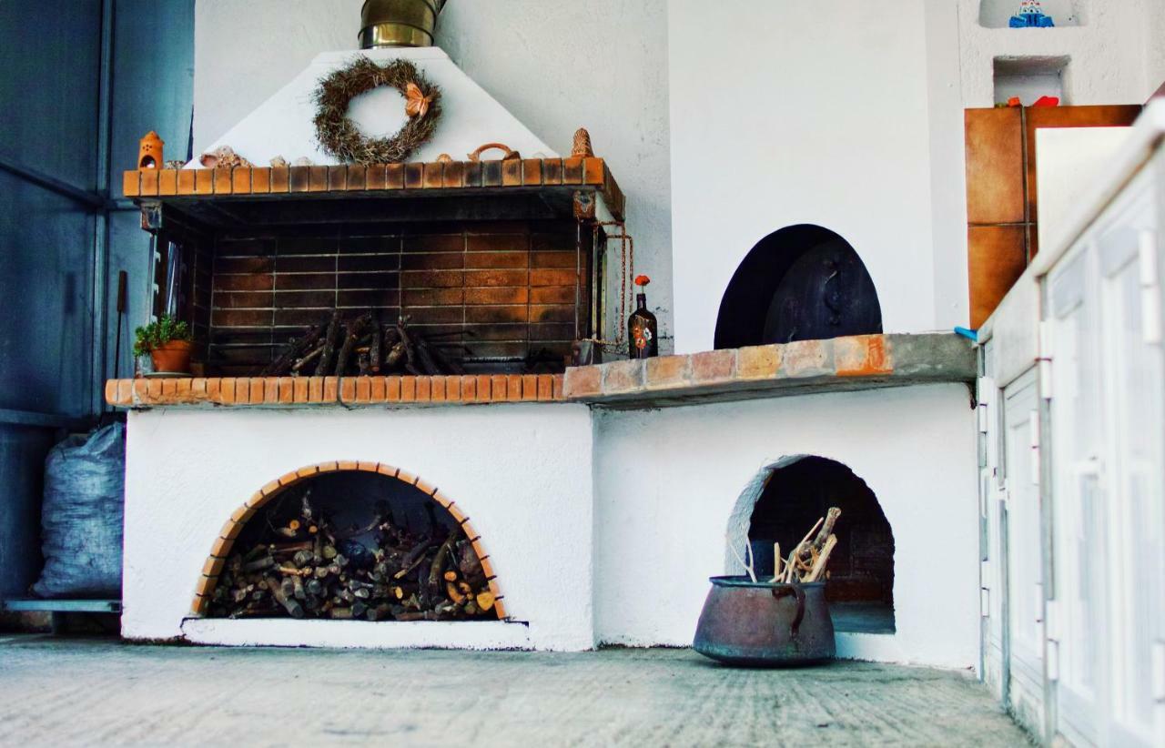 Elia'S House Traditional & Cozy By 8Essentially カリヴェス エクステリア 写真
